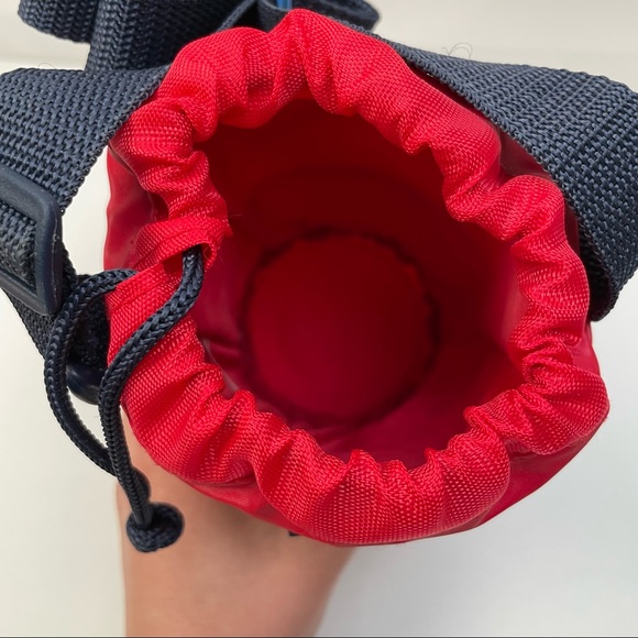 Tommy Hilfiger Water Bottle Bag Hiking Travel Adjustable Strap Crossbody NWOT - Picture 2 of 4